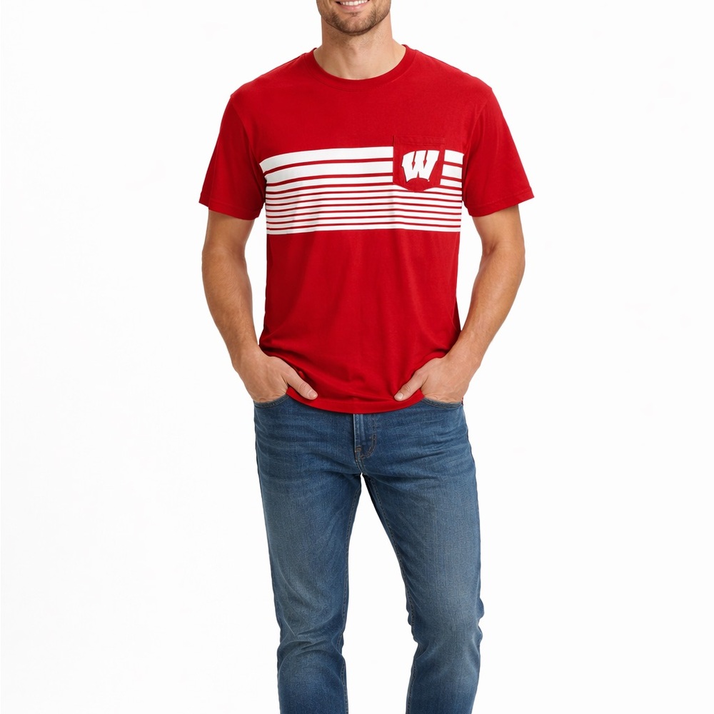 Wisconsin Badgers Size Medium Red and White T-Shirt